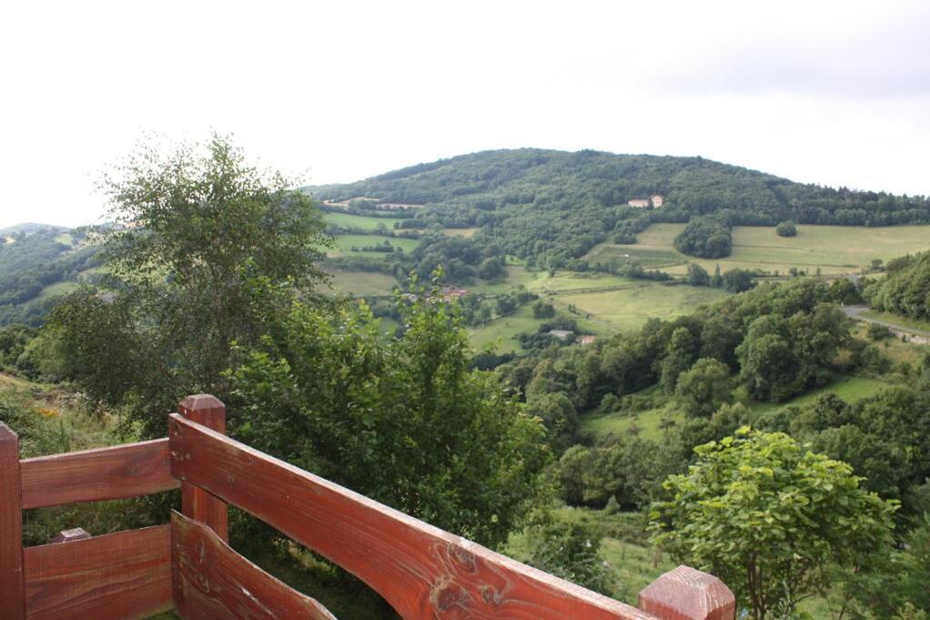 Gites Des Esselards Yzeron Exteriér fotografie