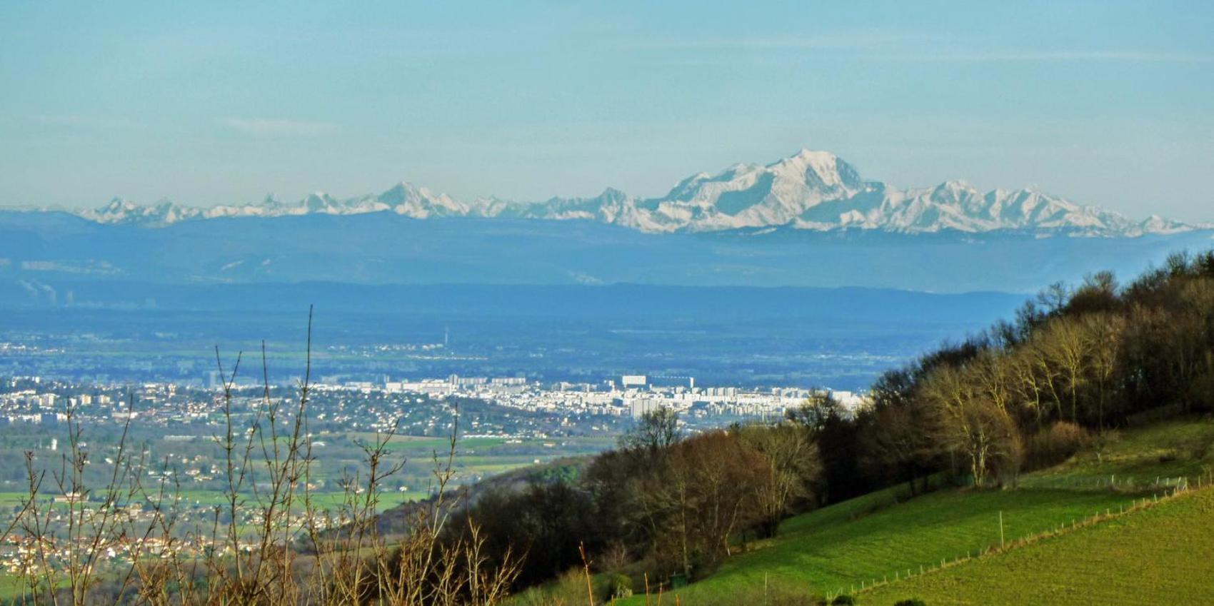 Gites Des Esselards Yzeron Exteriér fotografie