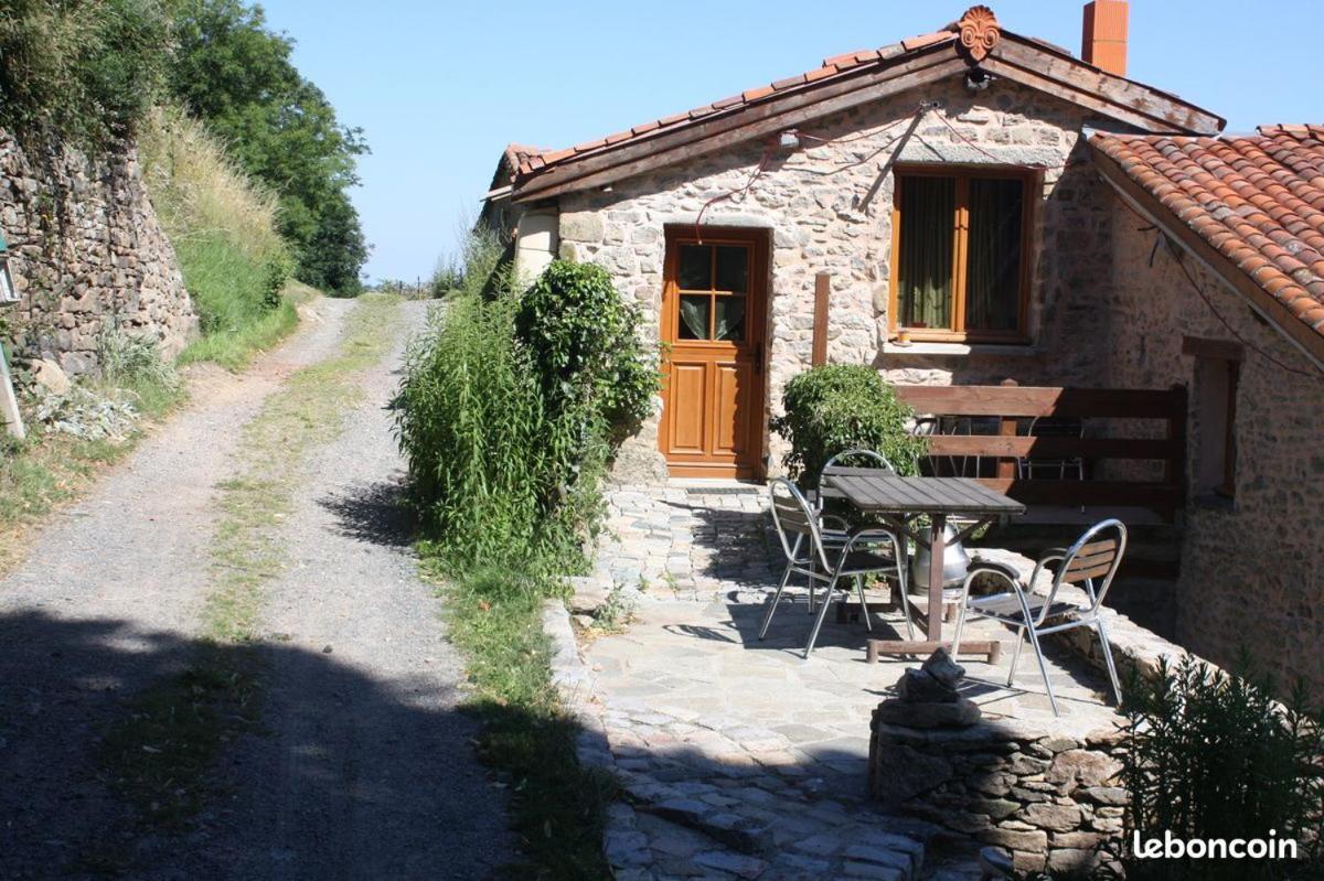 Gites Des Esselards Yzeron Exteriér fotografie
