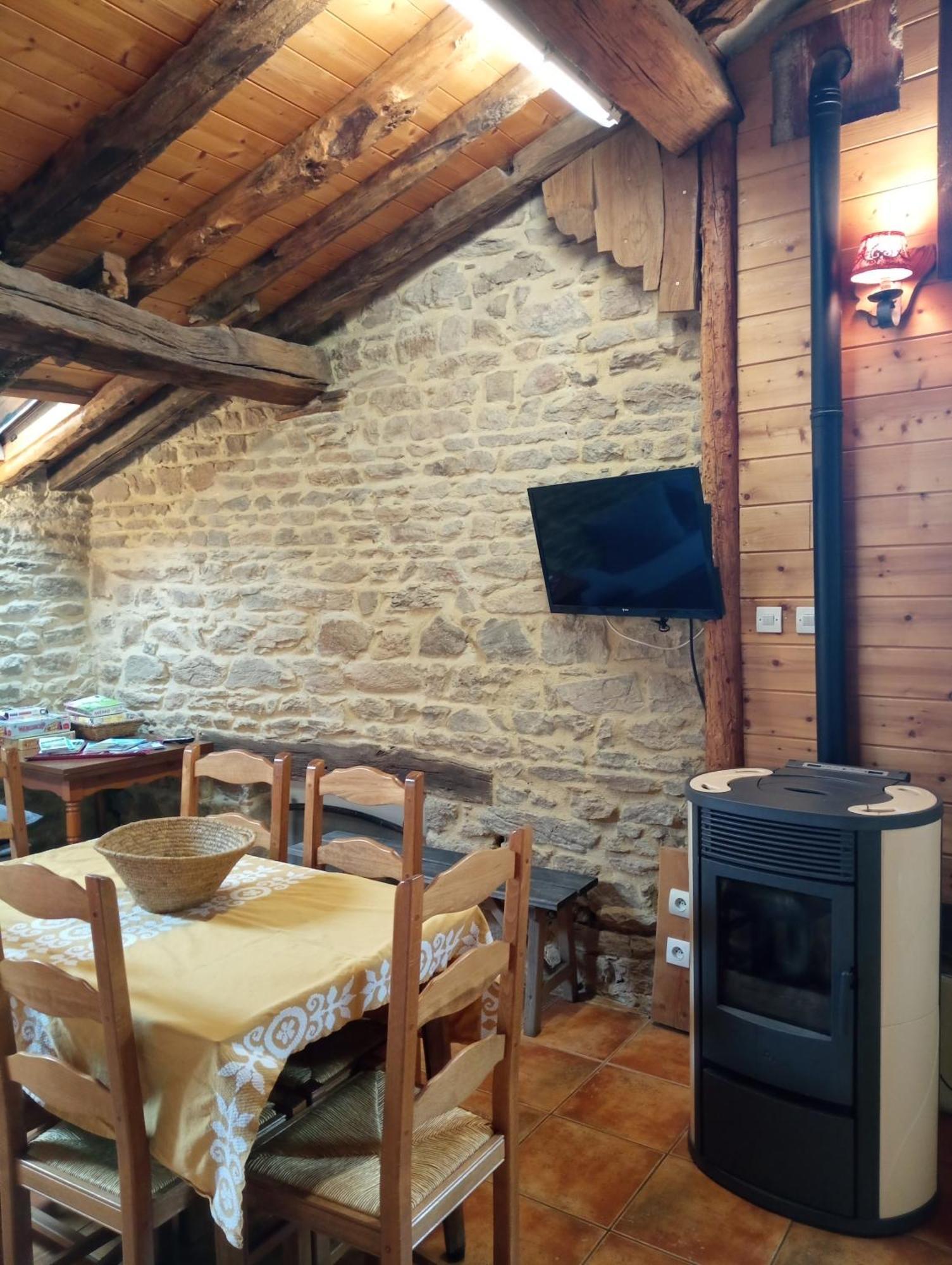 Gites Des Esselards Yzeron Exteriér fotografie